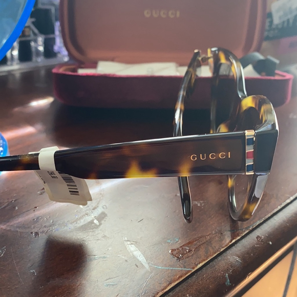 Gucci(authentic) Sunglasses GG0460S-004 53 - Picture 4 of 11